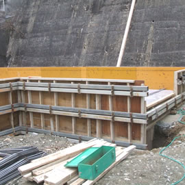 基礎工事