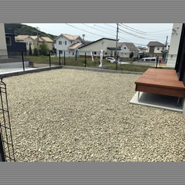 庭、ぬれ縁